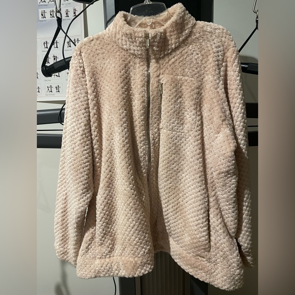 Calvin Klein pink fuzzy jacket 2x